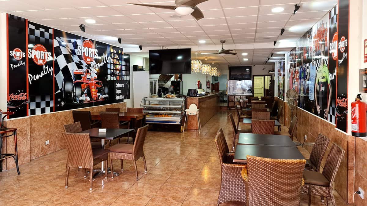 Bar El Penalty: Sportsbar in Adeje auf Teneriffa