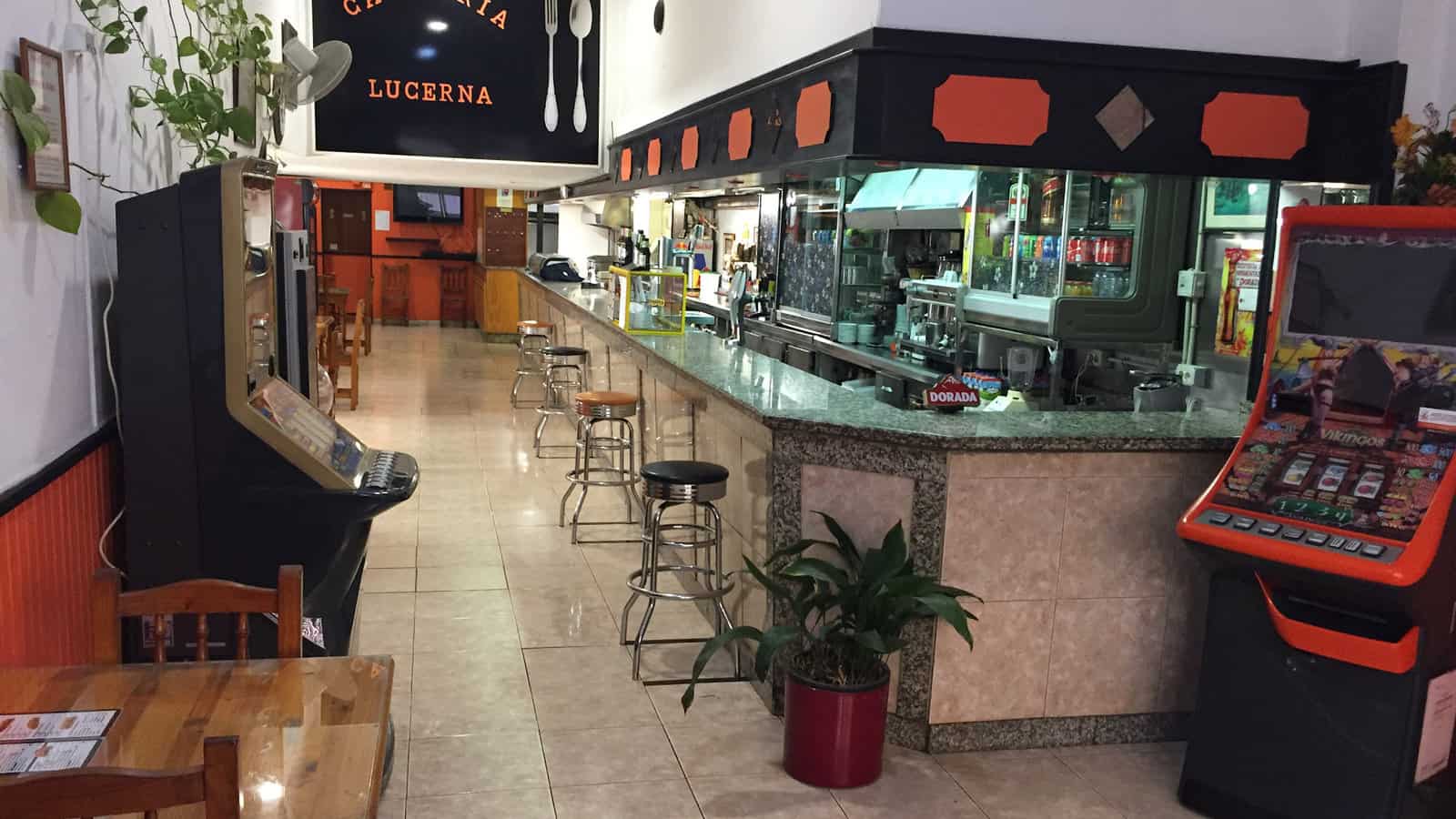 Bar Restaurante Lucerna: Imbiss in La Laguna auf Teneriffa
