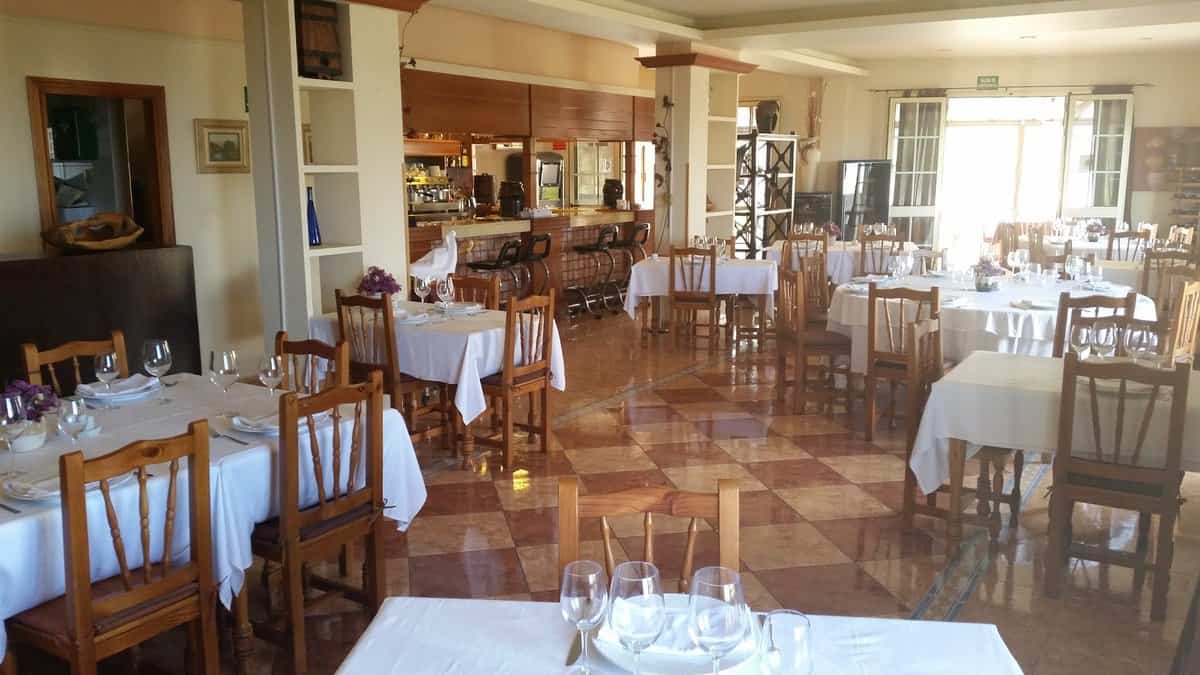 Verna’s Restaurante: Spanisches Restaurant in La Camela auf Teneriffa