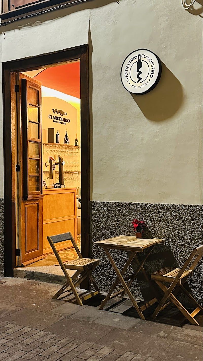 Clandestino Wine Lounge: Bar in La Laguna auf Teneriffa