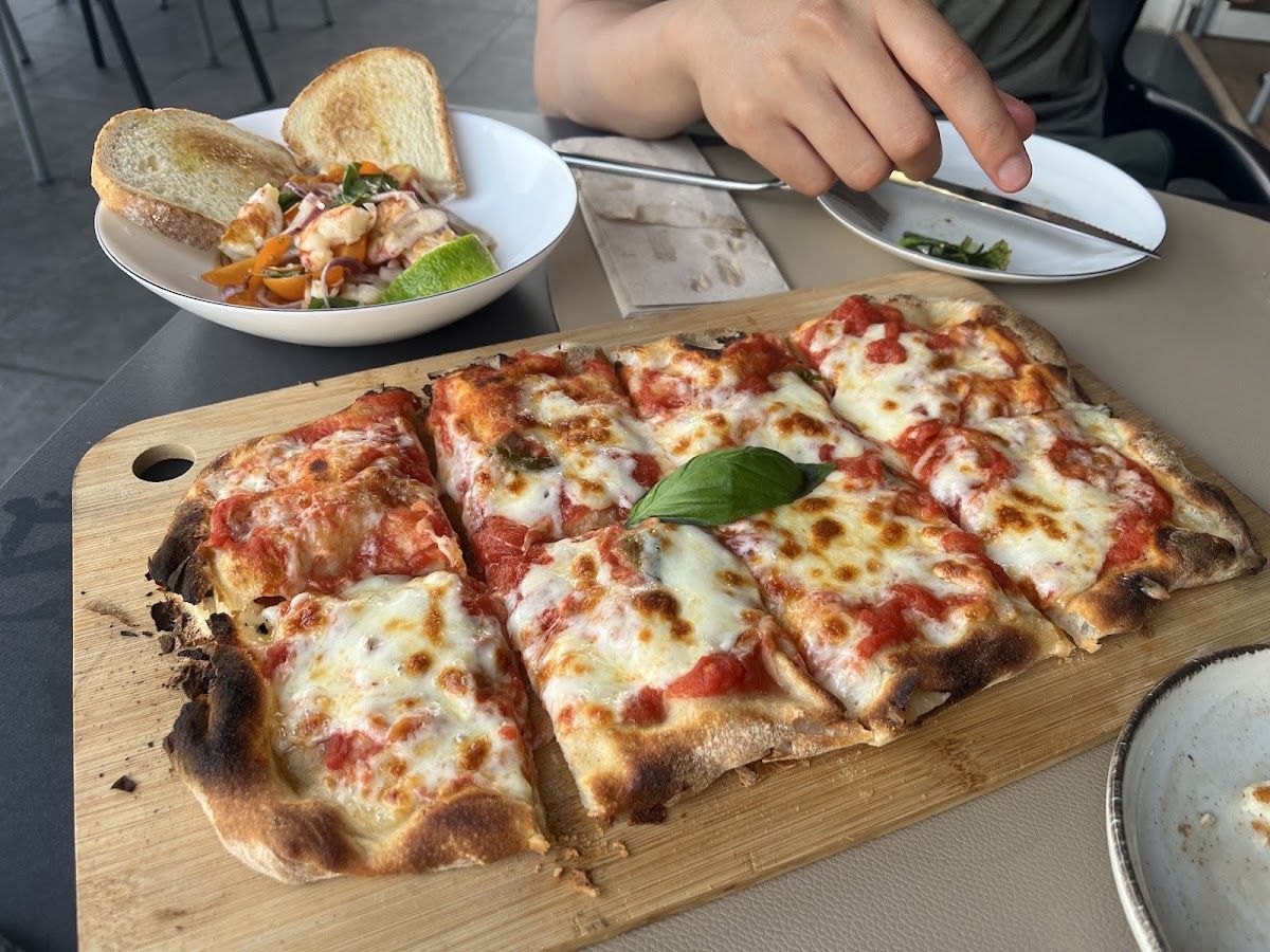 SANTÉ Tapasbar- Drink, Tapas & More: Pizzeria in Costa Adeje