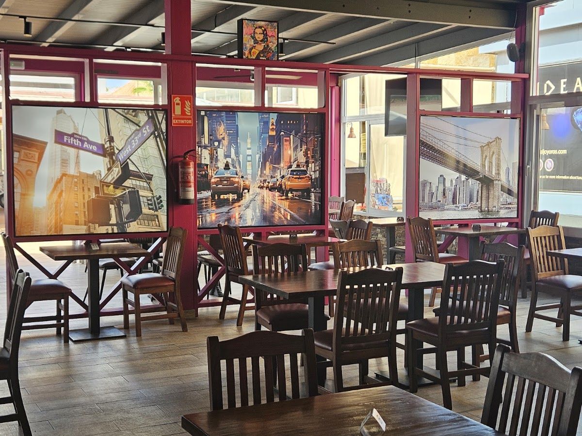 Bronx Burger Factory: Burger-Restaurant in Corralejo