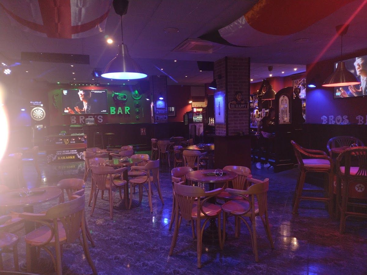 Bro’s Bar: Bar in Puerto Rico