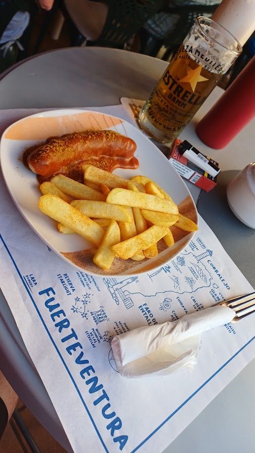 Sportsbar „Am deutschen Eck“ bei Moni & Andy (Marlie’s Snack Bar): Bar in Costa Calma