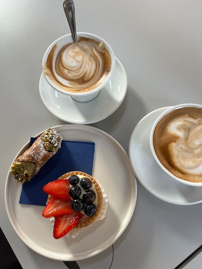 2066 Café: Café in Arona