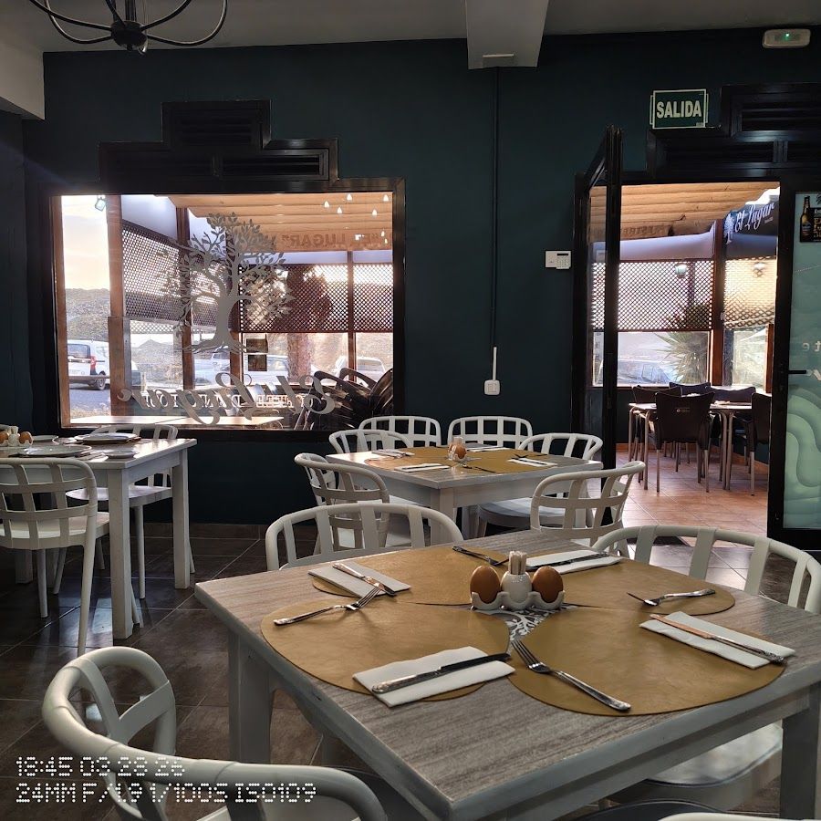 Restaurante „El Lugar“: Restaurant in Corralejo