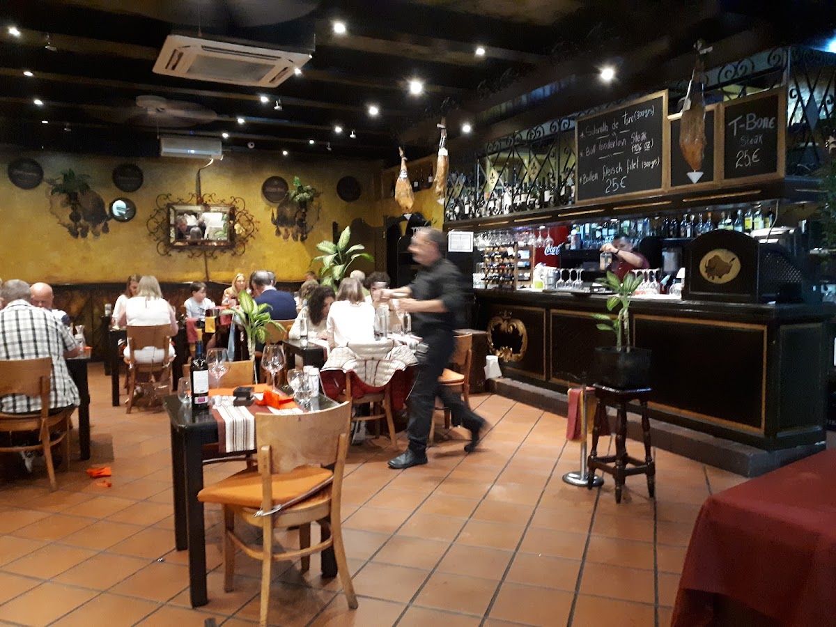 Fariones Grill: Restaurant in Tías