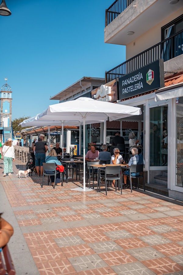 Ola del Gusto: Café in Arona