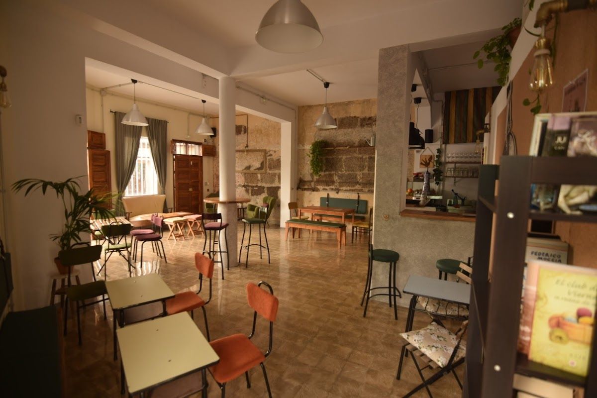 La Inquieta Café Bar: Bar in Gáldar