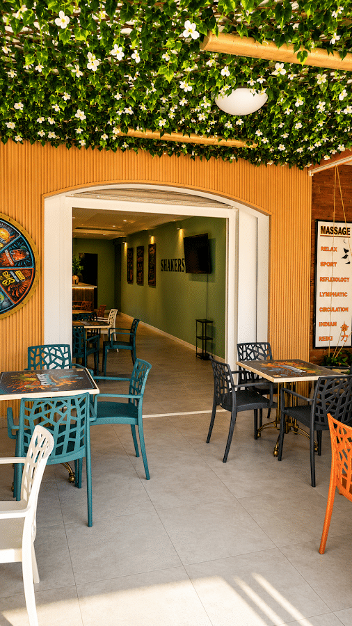 Shakers: Café in Playa de las Américas