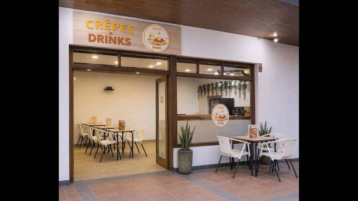 Crepes x Drinks: Restaurant in Playa Blanca