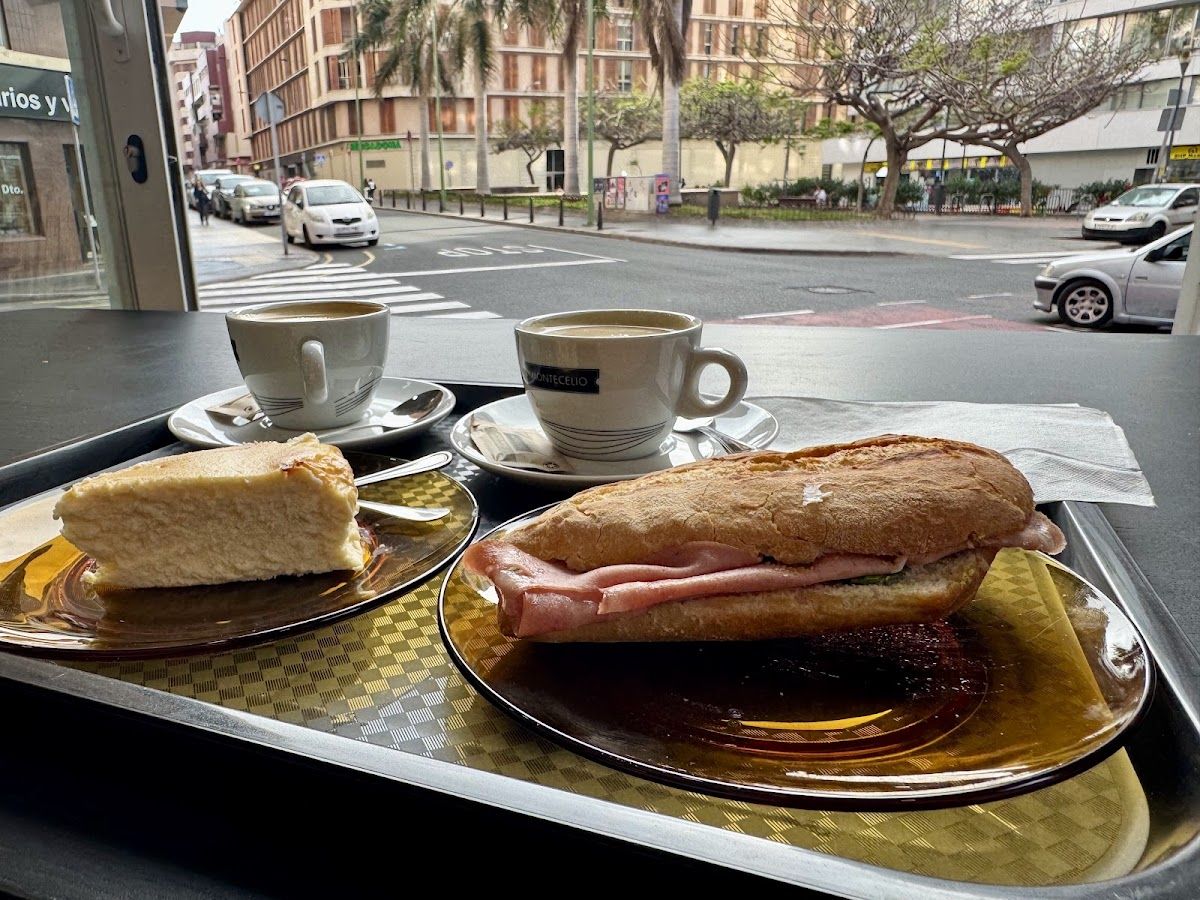 Cafetería Cheesekeando: Café in Las Palmas de Gran Canaria